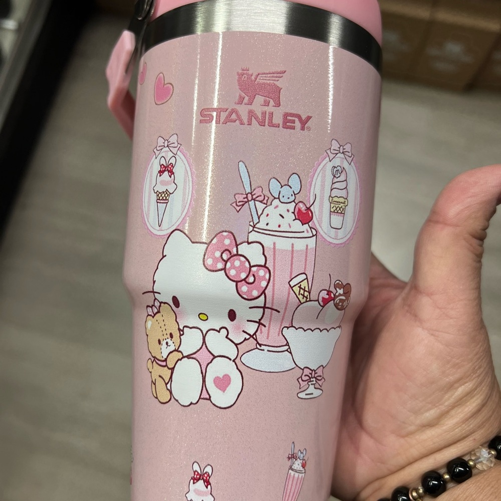 Stanley Pink Hello Kitty Tumbler